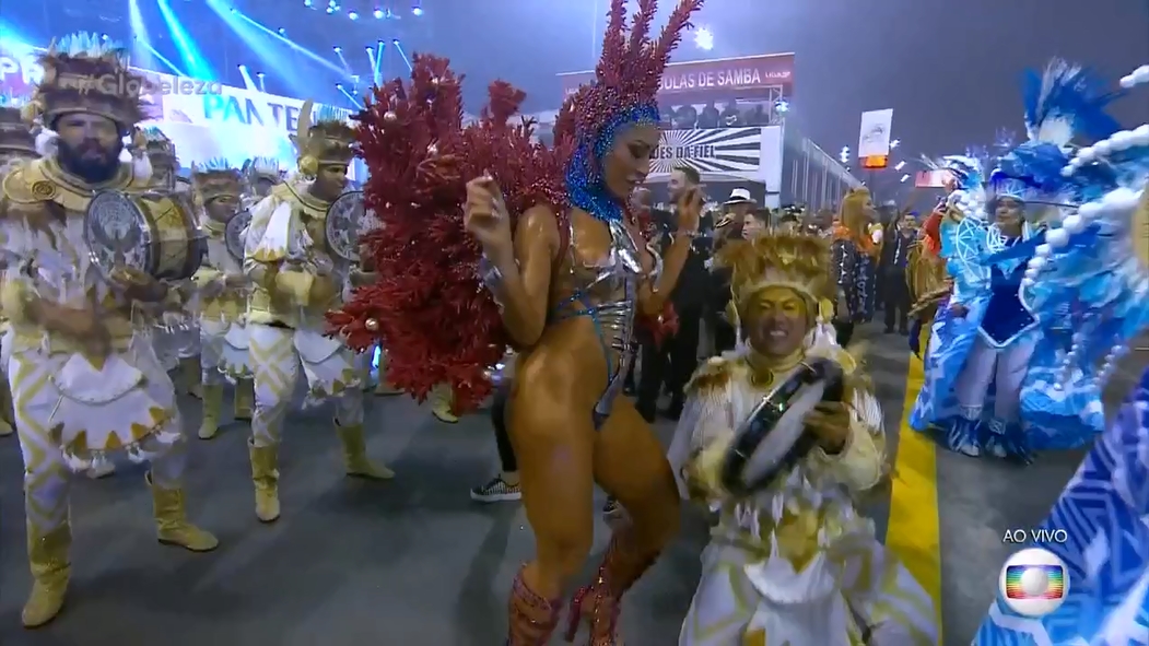 Sabrina Sato Sambando No Carnaval 2018 Deixou A Galera Louca Com Sua Fantasia Ousada