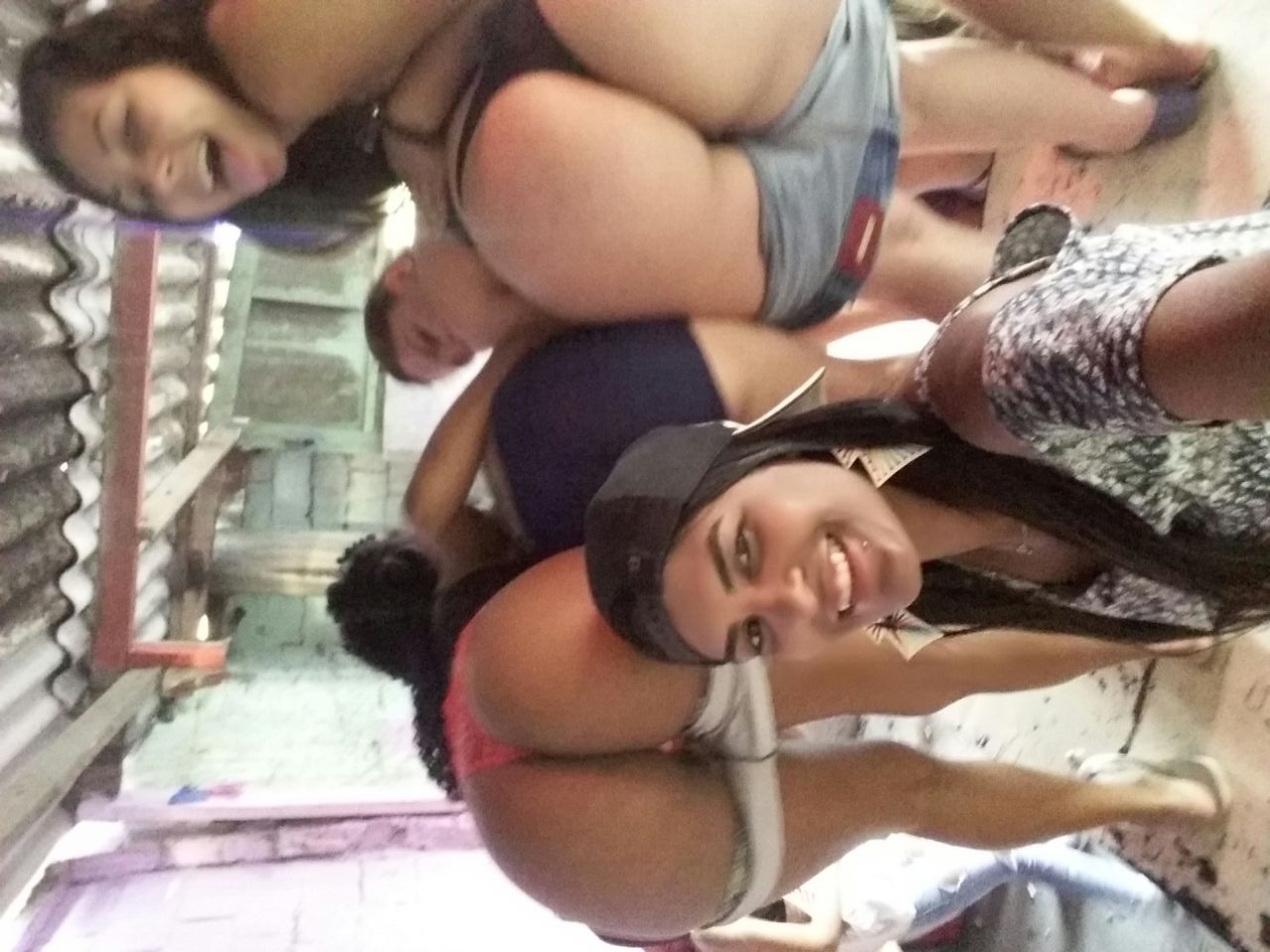 Fotos De Novinhas Faveladas Fazendo Putaria Lésbica No Barraco