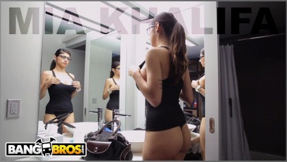 Porno 3g Mia Khalifa tirando a virgindade de um fã